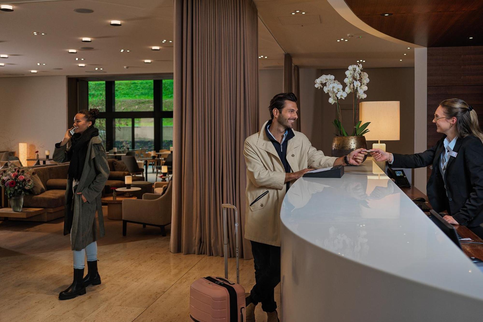Parkhotel Zug Buitenkant foto