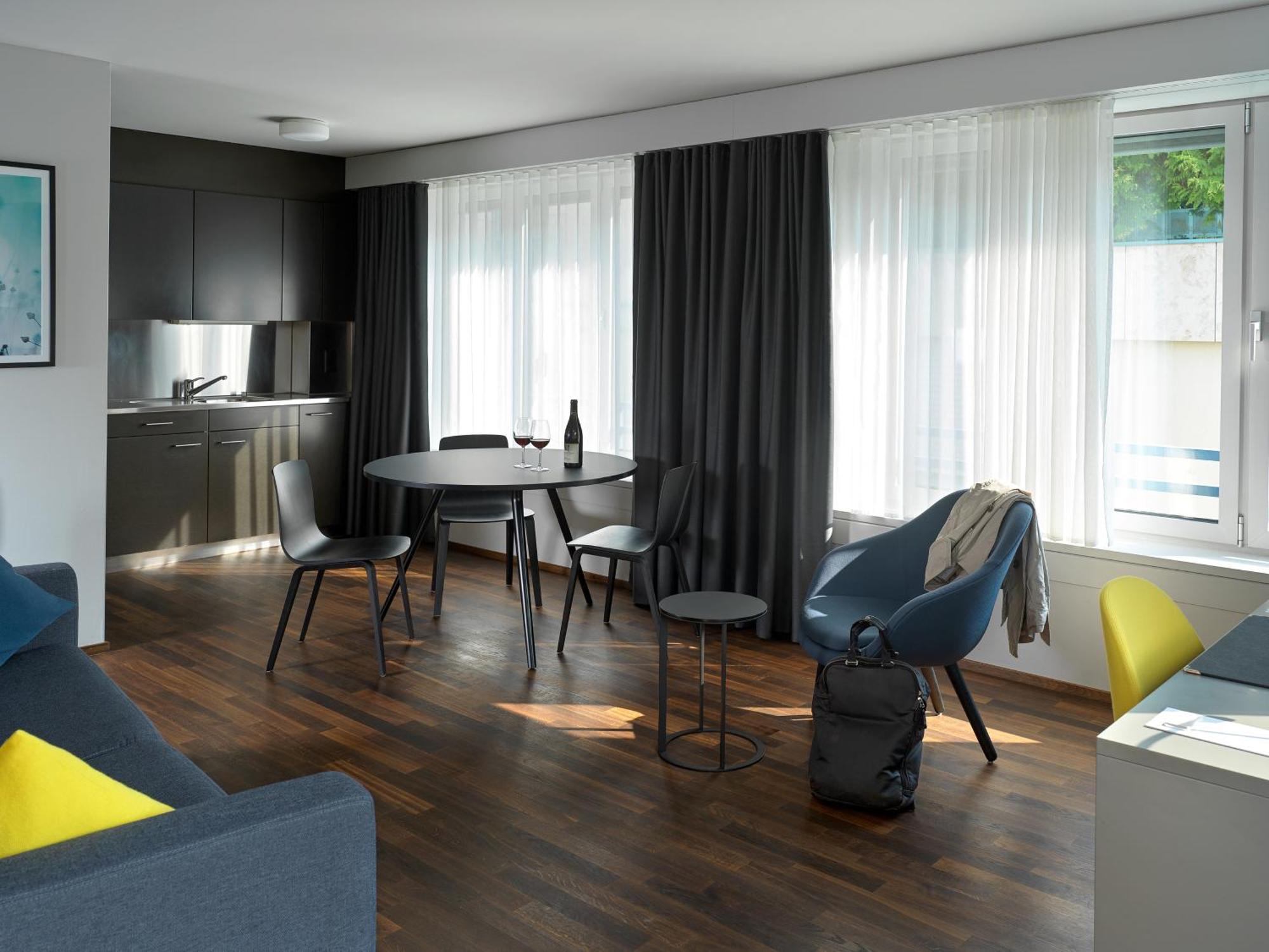 Parkhotel Zug Buitenkant foto
